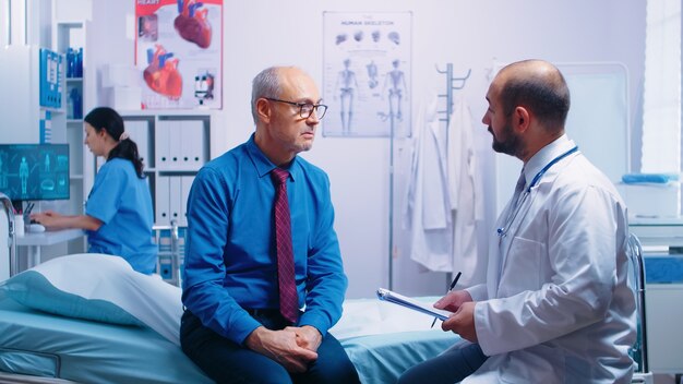 Poradnik pacjenta – jak prawidłowo użytkować sprzęt medyczny do diagnozowania chorób układu moczowego